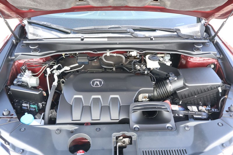 Acura RDX Vehicle Full-screen Gallery Image 16