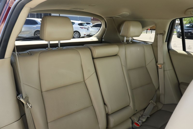 Acura RDX Vehicle Full-screen Gallery Image 29