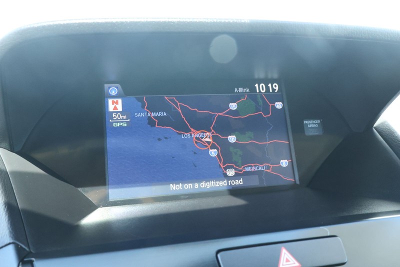 Acura RDX Vehicle Full-screen Gallery Image 36