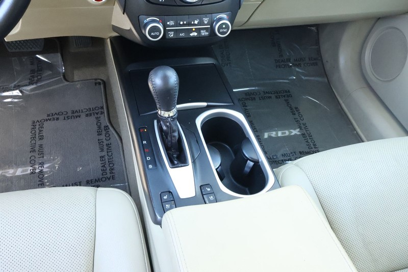 Acura RDX Vehicle Full-screen Gallery Image 38