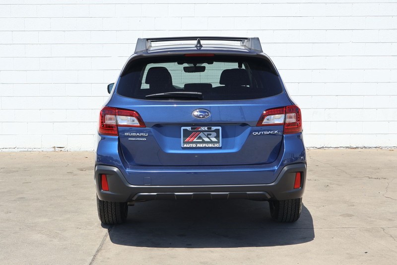 Subaru Outback Vehicle Full-screen Gallery Image 06