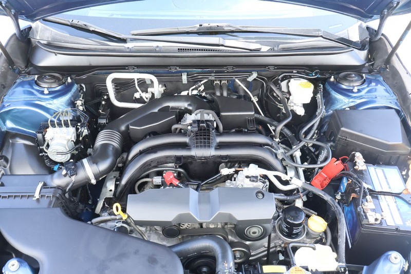 Subaru Outback Vehicle Full-screen Gallery Image 16