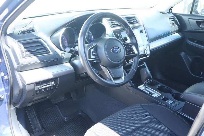 Subaru Outback Vehicle Full-screen Gallery Image 19