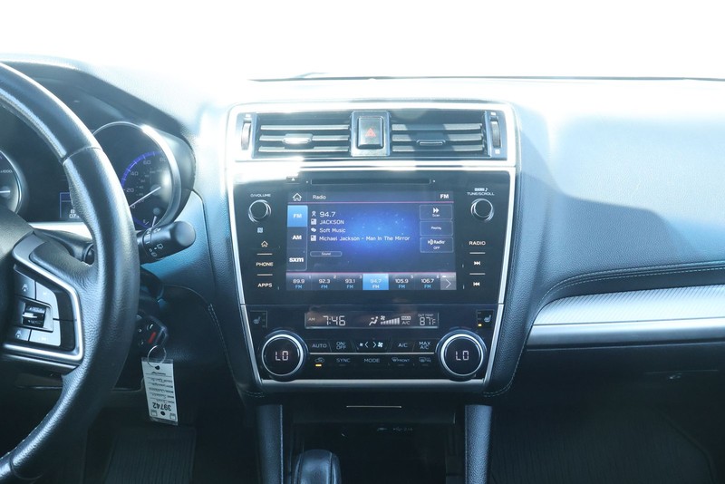 Subaru Outback Vehicle Full-screen Gallery Image 31