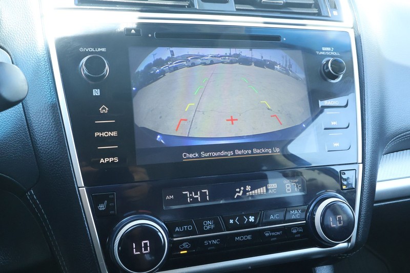 Subaru Outback Vehicle Full-screen Gallery Image 32