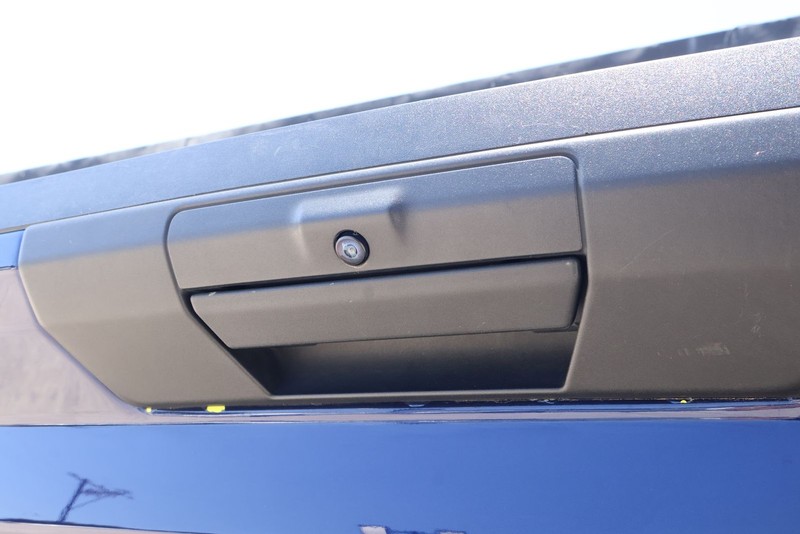 Ford F-150 Vehicle Full-screen Gallery Image 08