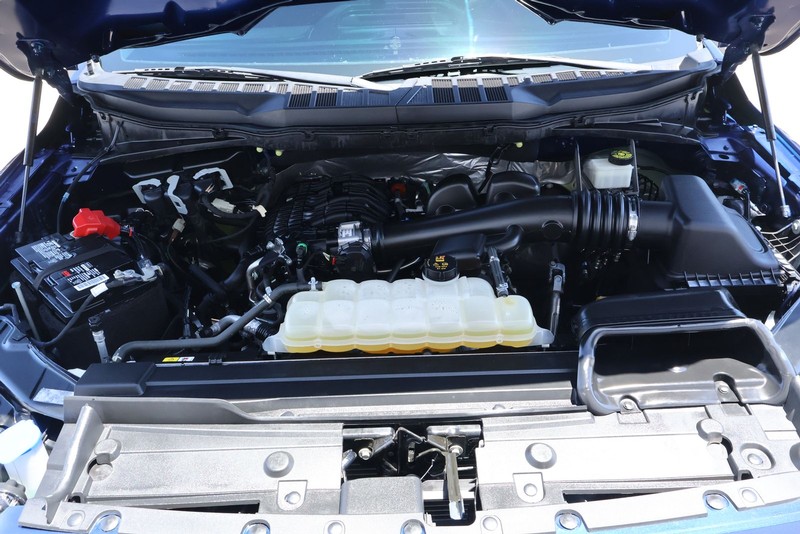 Ford F-150 Vehicle Full-screen Gallery Image 15
