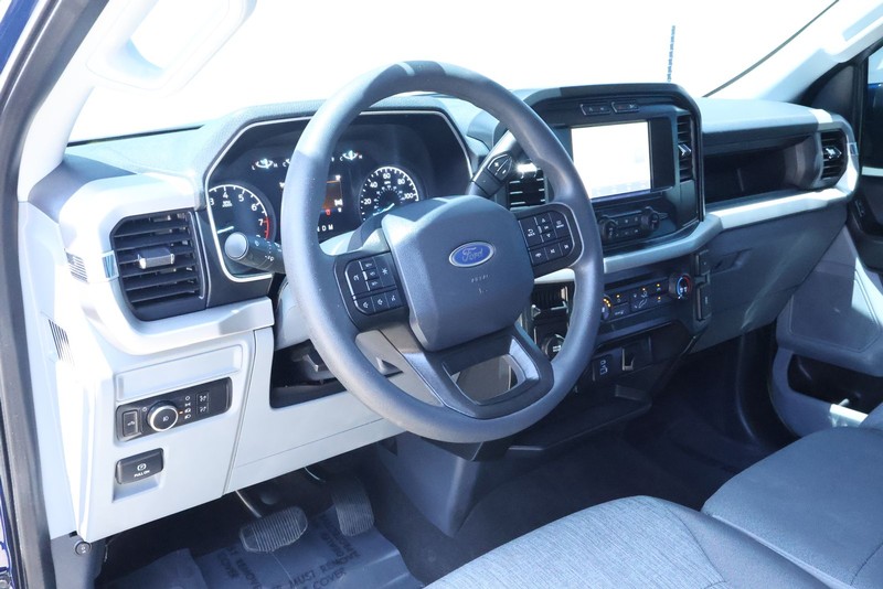 Ford F-150 Vehicle Full-screen Gallery Image 18