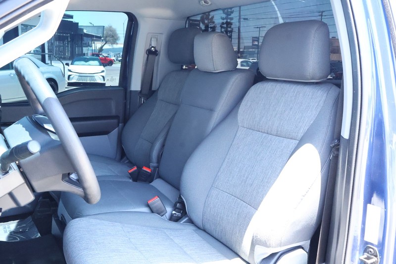 Ford F-150 Vehicle Full-screen Gallery Image 20