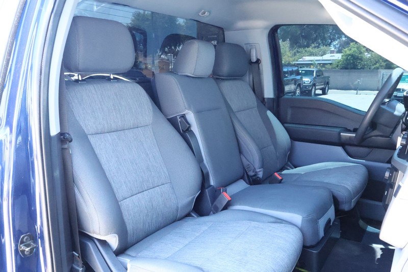 Ford F-150 Vehicle Full-screen Gallery Image 23