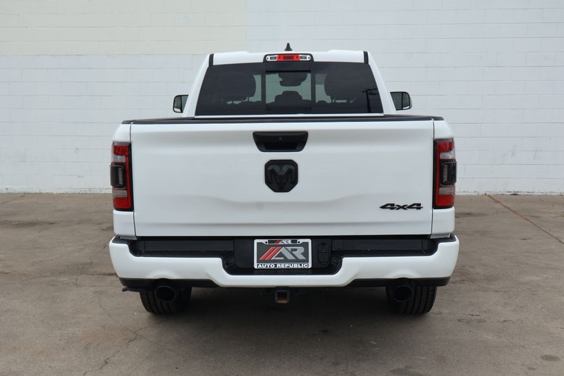 Ram 1500 Vehicle Full-screen Gallery Image 06