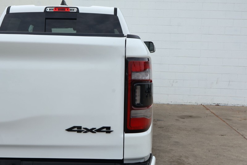 Ram 1500 Vehicle Full-screen Gallery Image 07