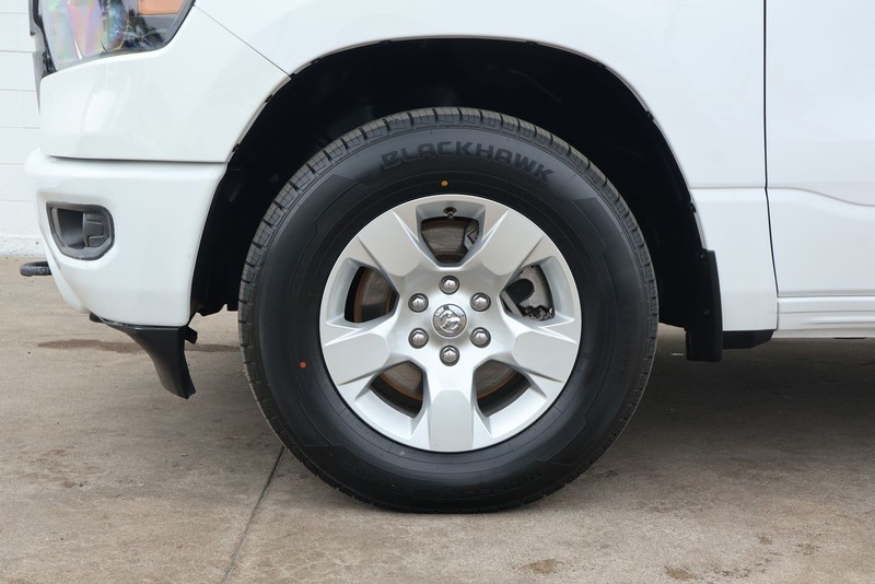 Ram 1500 Vehicle Full-screen Gallery Image 16