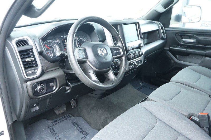 Ram 1500 Vehicle Full-screen Gallery Image 18