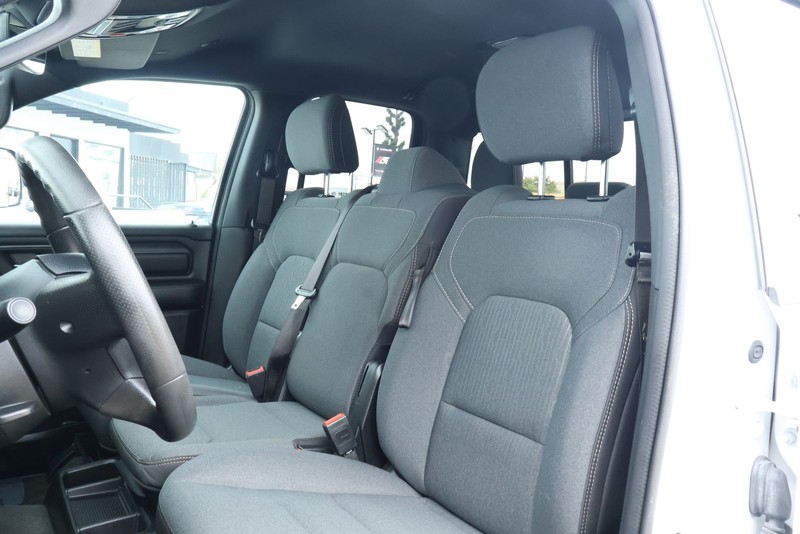 Ram 1500 Vehicle Full-screen Gallery Image 19