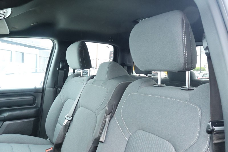 Ram 1500 Vehicle Full-screen Gallery Image 20
