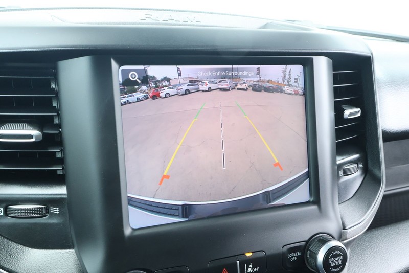 Ram 1500 Vehicle Full-screen Gallery Image 32