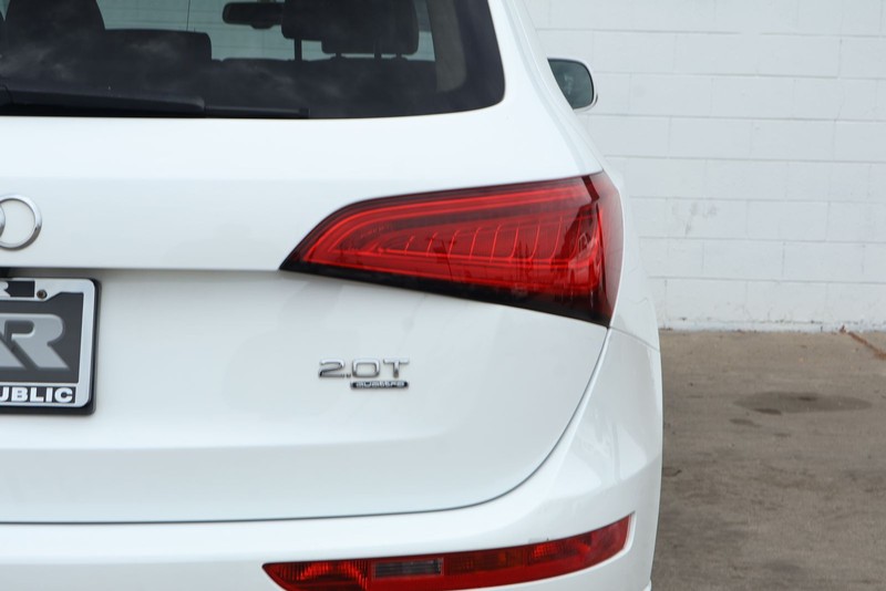 Audi Q5 Vehicle Full-screen Gallery Image 07