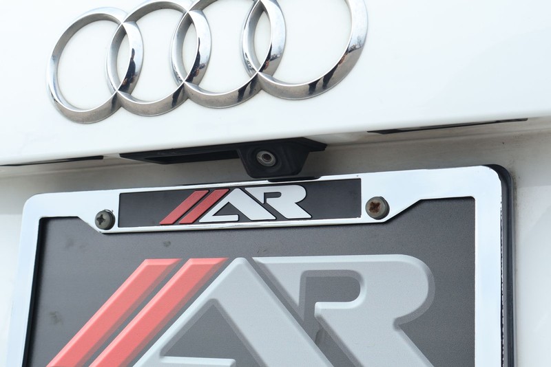 Audi Q5 Vehicle Full-screen Gallery Image 08