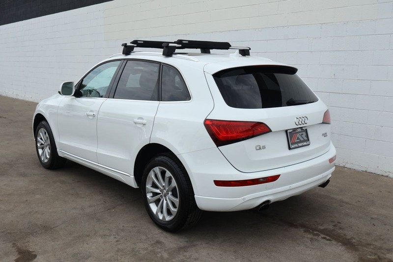 Audi Q5 Vehicle Full-screen Gallery Image 12