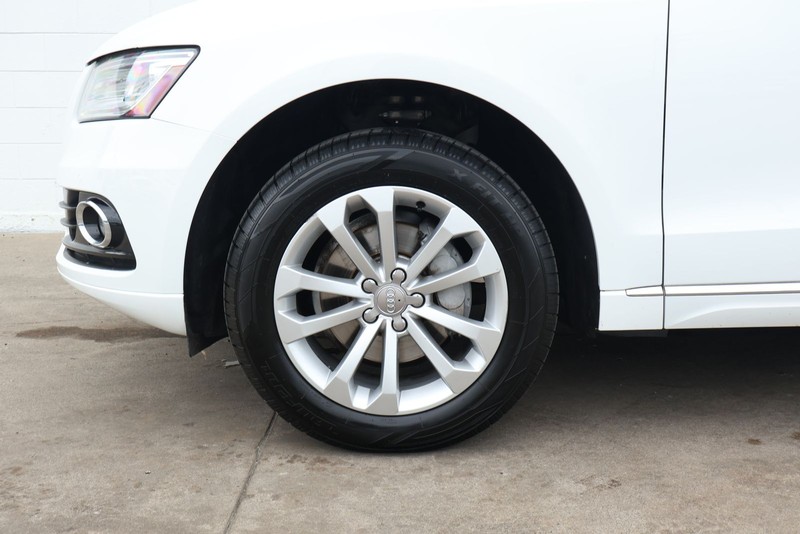 Audi Q5 Vehicle Full-screen Gallery Image 18