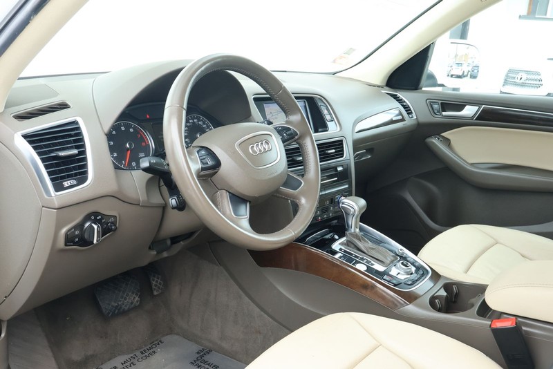 Audi Q5 Vehicle Full-screen Gallery Image 20