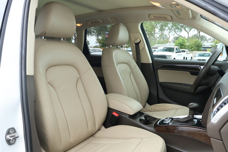 Audi Q5 Vehicle Full-screen Gallery Image 25