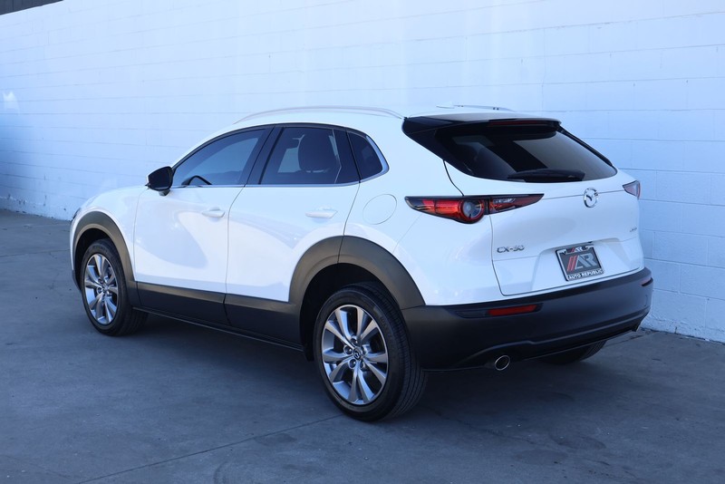 Mazda CX-30 Vehicle Full-screen Gallery Image 11