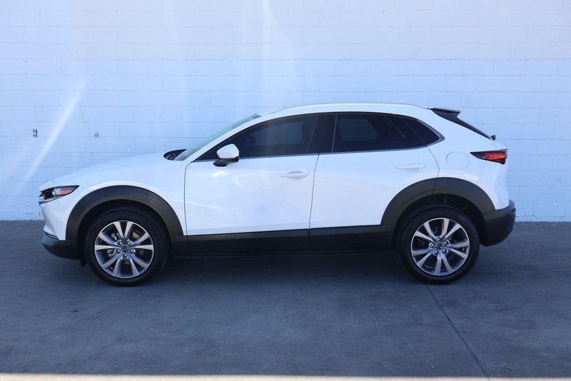 Mazda CX-30 Vehicle Full-screen Gallery Image 12