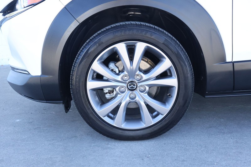 Mazda CX-30 Vehicle Full-screen Gallery Image 16
