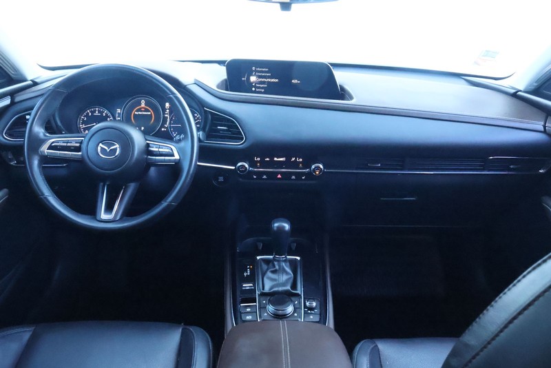 Mazda CX-30 Vehicle Full-screen Gallery Image 27
