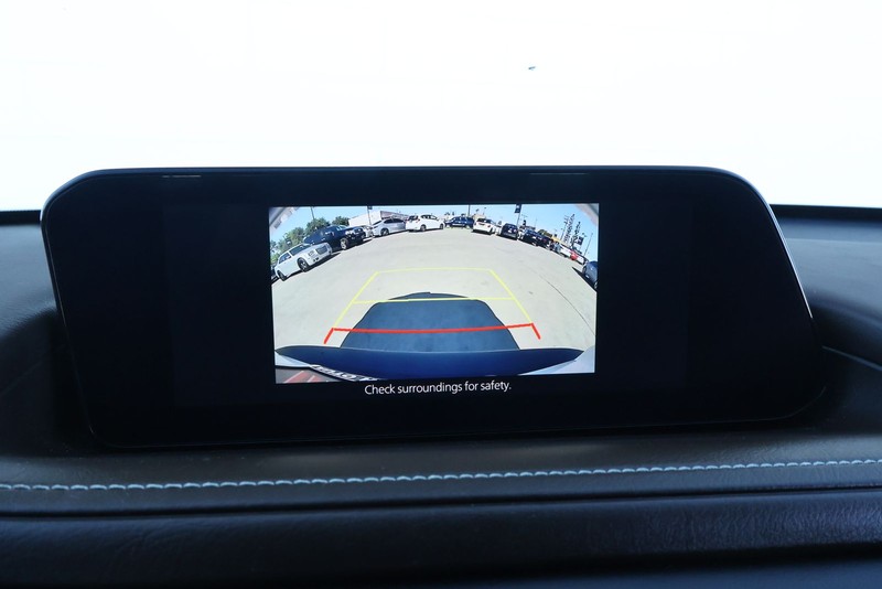Mazda CX-30 Vehicle Full-screen Gallery Image 31