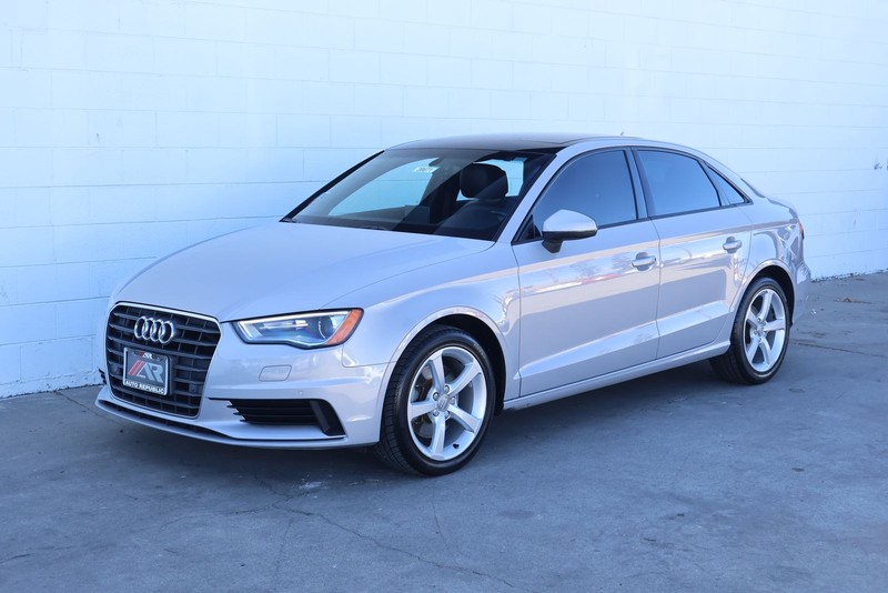 Audi A3 Vehicle Full-screen Gallery Image 12