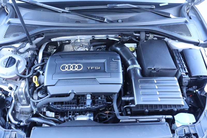 Audi A3 Vehicle Full-screen Gallery Image 15