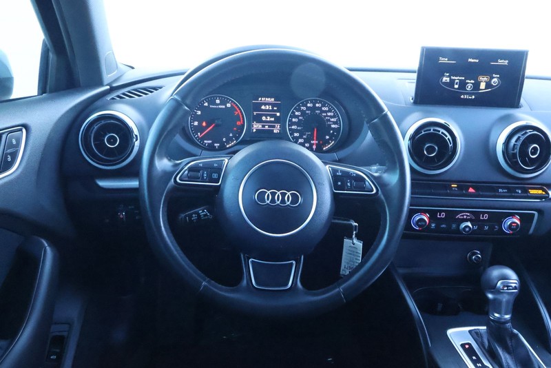 Audi A3 Vehicle Full-screen Gallery Image 28