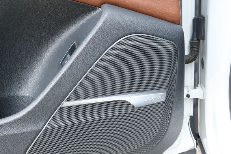 Audi Q7 Vehicle Full-screen Gallery Image 22