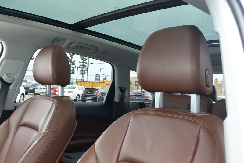 Audi Q7 Vehicle Full-screen Gallery Image 27