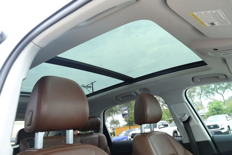 Audi Q7 Vehicle Full-screen Gallery Image 45
