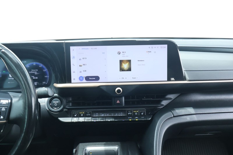 Toyota Crown Vehicle Full-screen Gallery Image 31