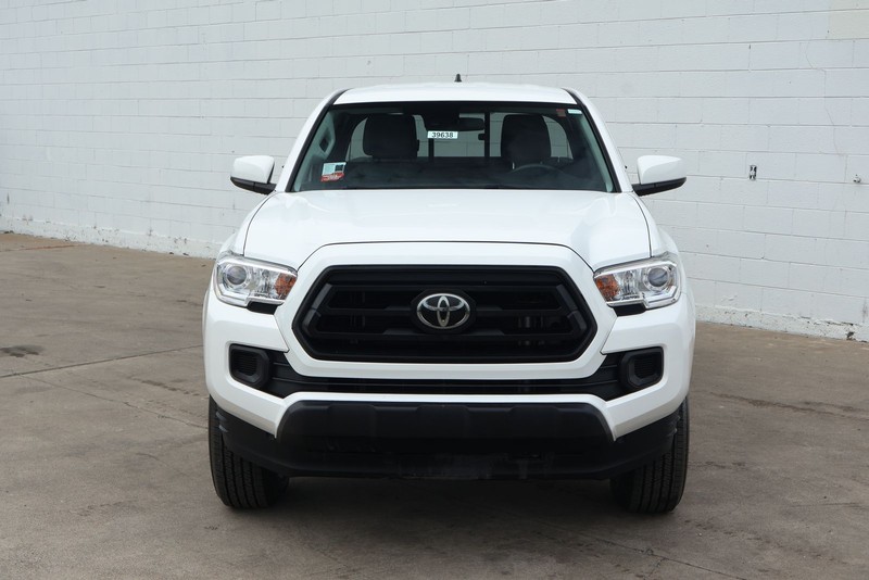 Toyota Tacoma Vehicle Full-screen Gallery Image 03