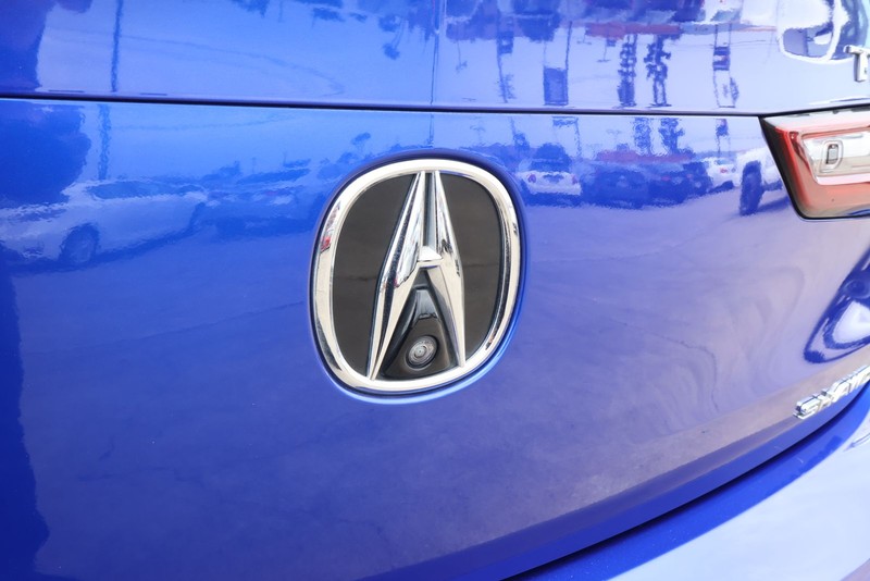 Acura TLX Vehicle Full-screen Gallery Image 08