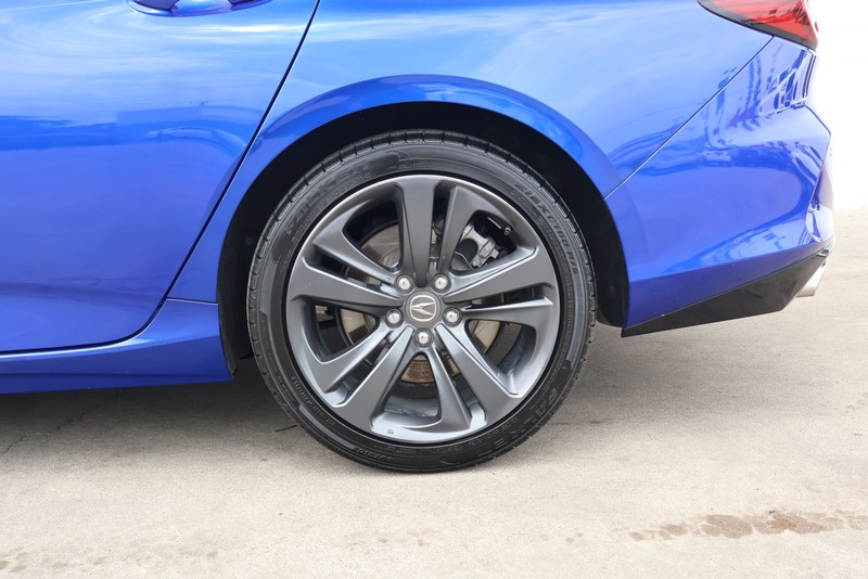 Acura TLX Vehicle Full-screen Gallery Image 15