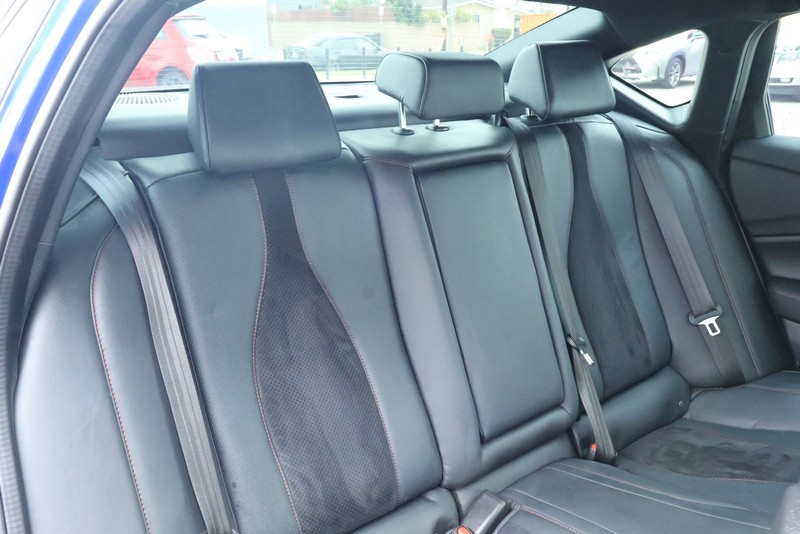 Acura TLX Vehicle Full-screen Gallery Image 26