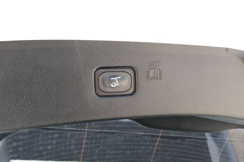 Ford Edge Vehicle Full-screen Gallery Image 11
