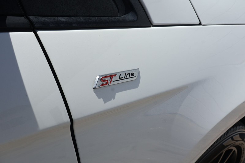 Ford Edge Vehicle Full-screen Gallery Image 15