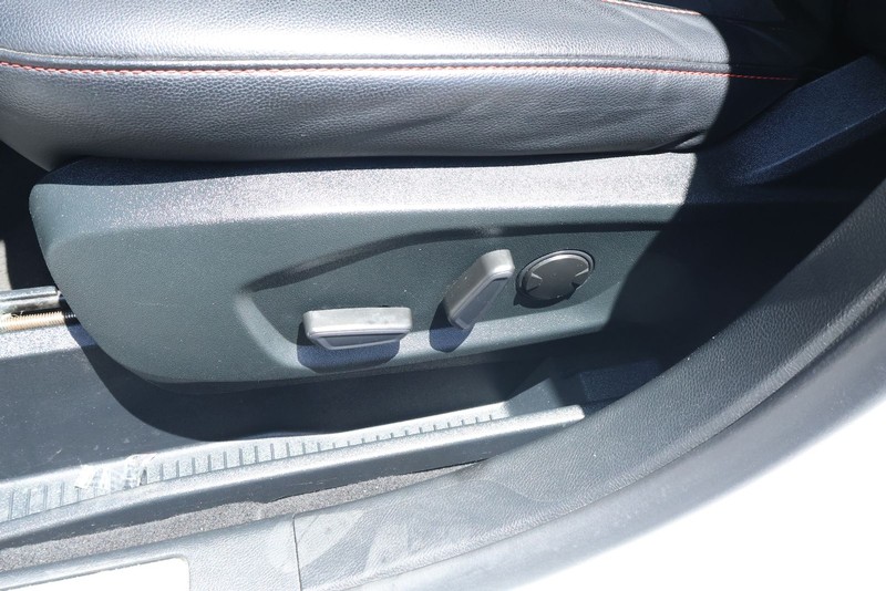Ford Edge Vehicle Full-screen Gallery Image 21