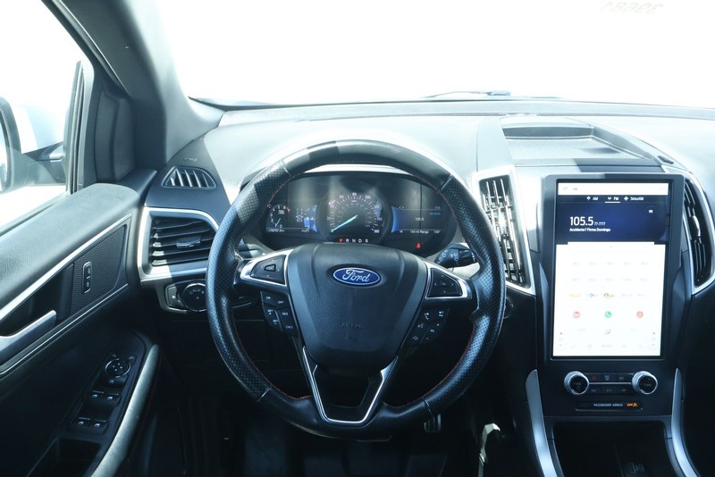 Ford Edge Vehicle Full-screen Gallery Image 31