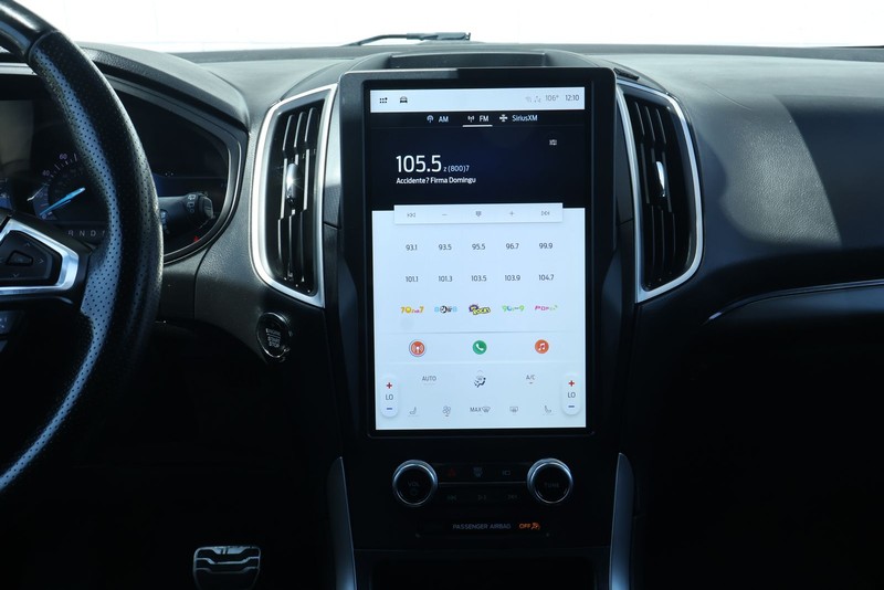 Ford Edge Vehicle Full-screen Gallery Image 32