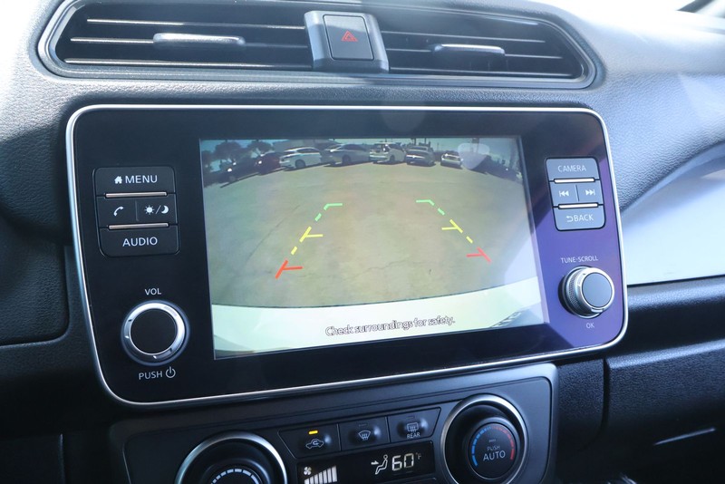 Nissan LEAF Vehicle Full-screen Gallery Image 28