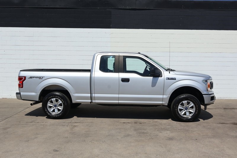 Ford F-150 Vehicle Full-screen Gallery Image 01